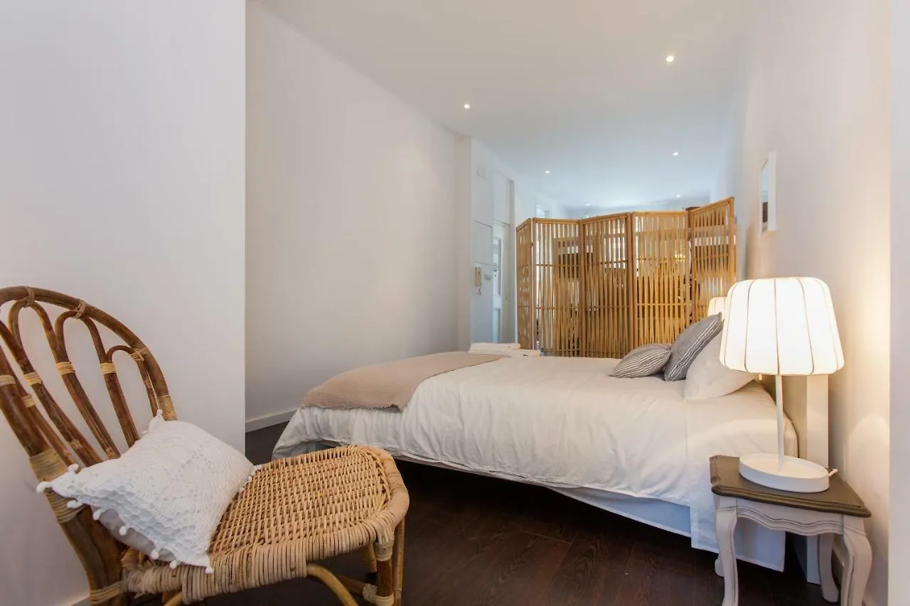 Apartment Typical Light Filled Graca Apt W Ac, By Timecooler Lisbon